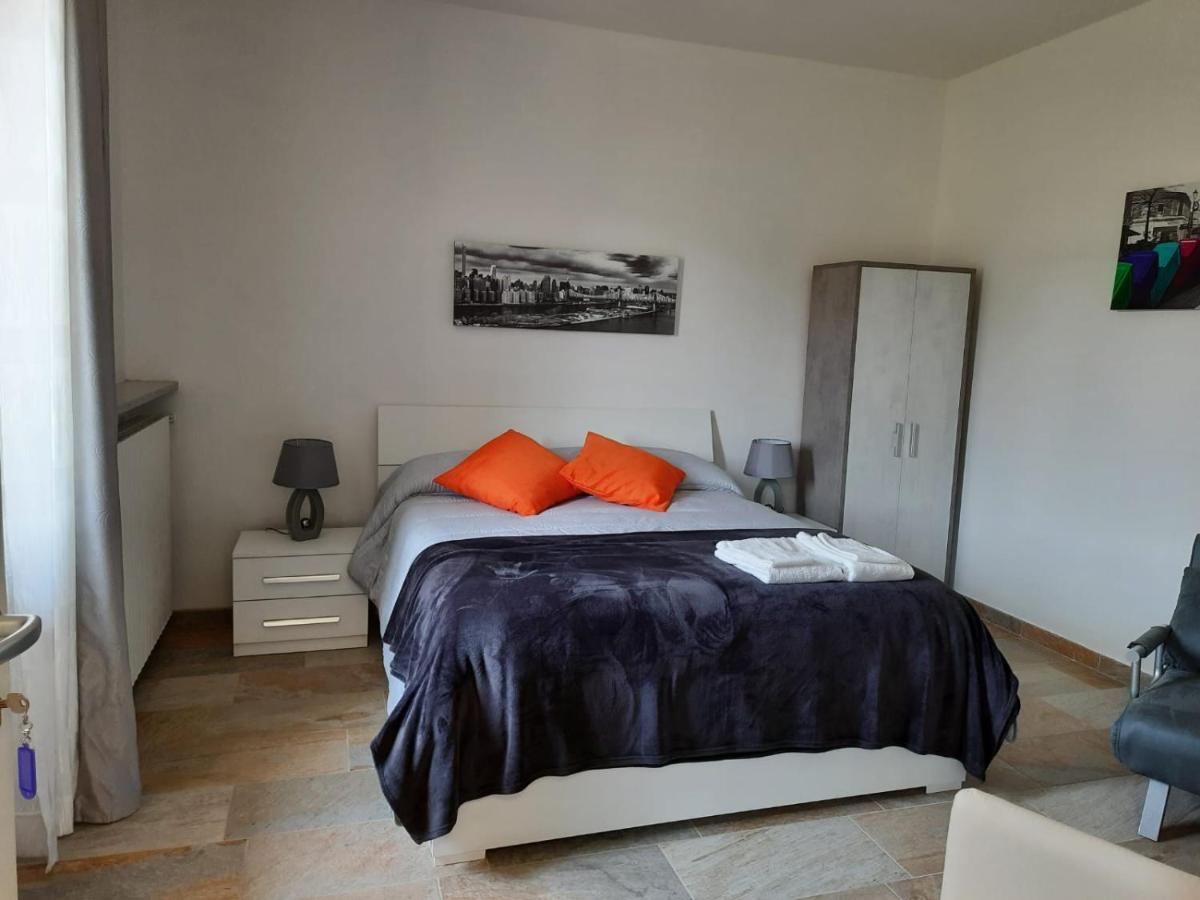 Nautica Tarello - Casa Ena Beb Bed & Breakfast Viverone Eksteriør bilde