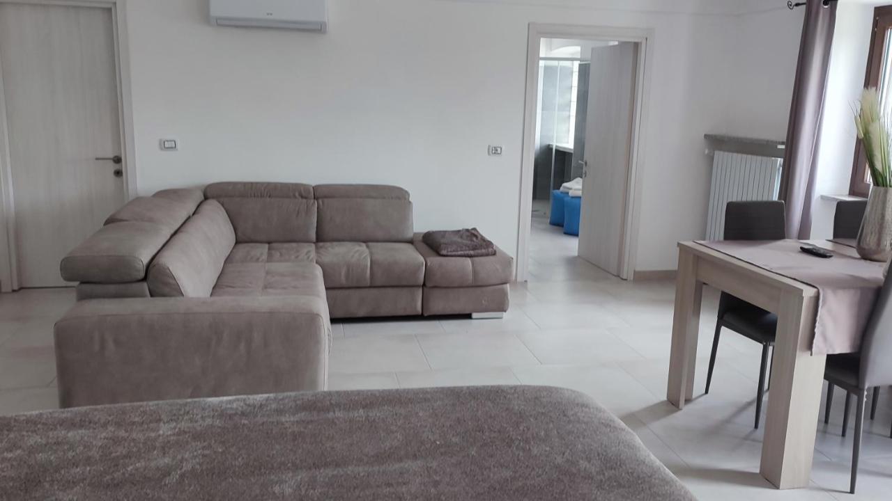 Nautica Tarello - Casa Ena Beb Bed & Breakfast Viverone Eksteriør bilde