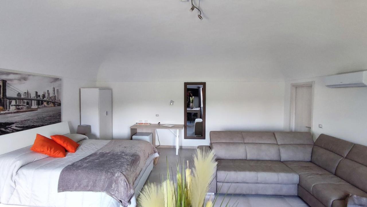Nautica Tarello - Casa Ena Beb Bed & Breakfast Viverone Eksteriør bilde