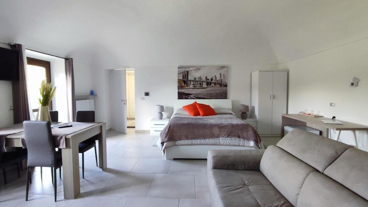 Nautica Tarello - Casa Ena Beb Bed & Breakfast Viverone Eksteriør bilde