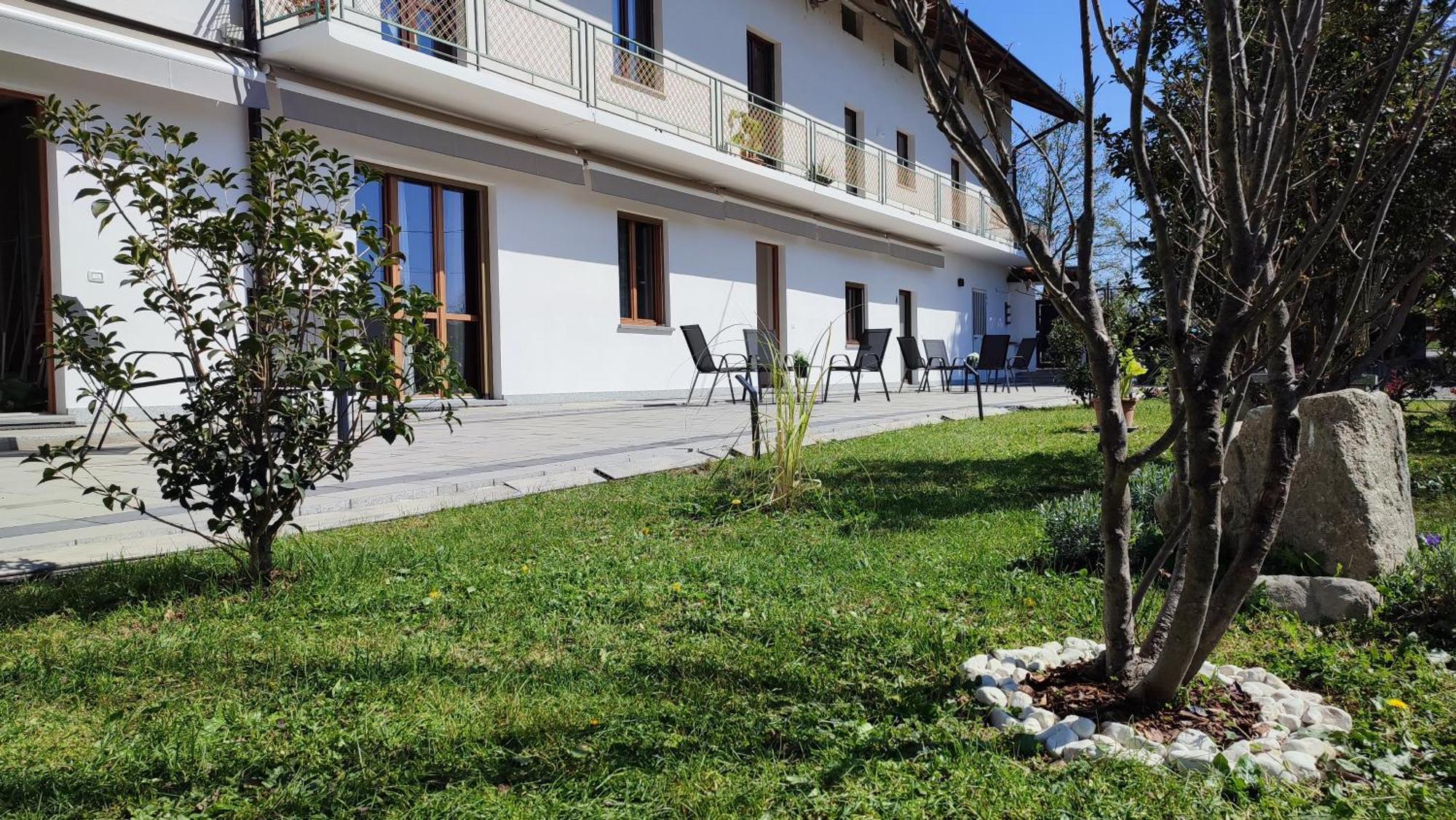 Nautica Tarello - Casa Ena Beb Bed & Breakfast Viverone Eksteriør bilde